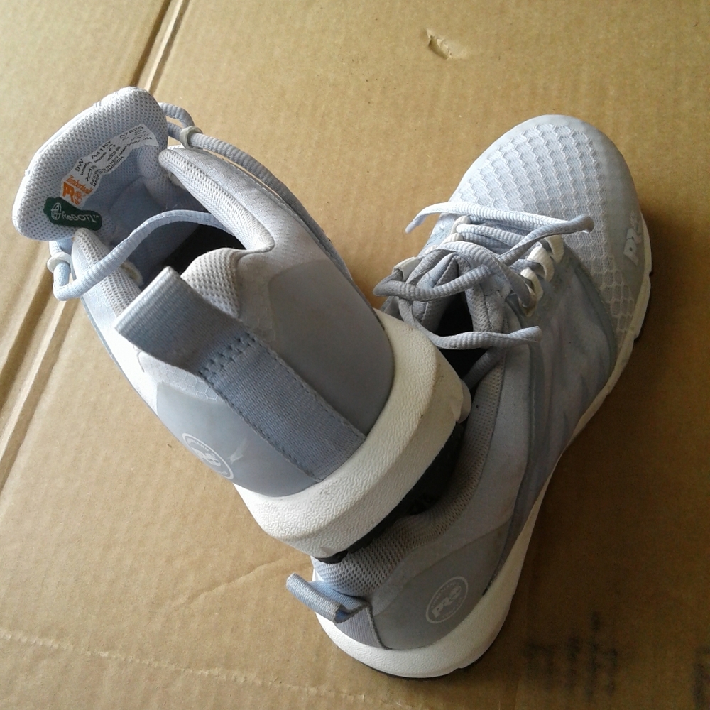 Sneaker - Picture 7 of 8